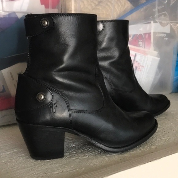 Frye Shoes - Frye like NEW booties